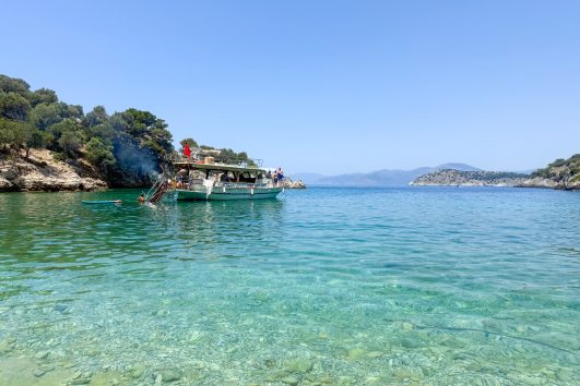 Seas The Day Tour - Devils Bays - Explore secluded bays no others go - Crystal Clear Waters and our comfortable boat with max 12 guests