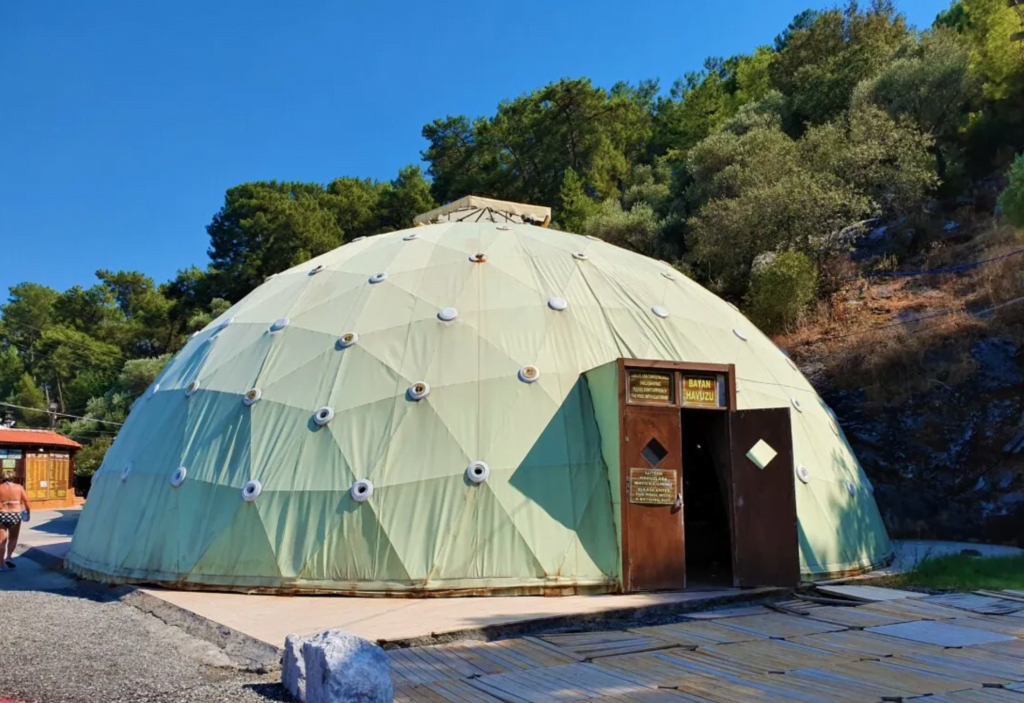 Sultaniye hot springs coverd domes seperated for men and women
