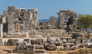 basilica kaunos