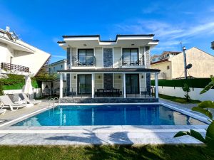 4 Bedroom Central Villa for short term rental in Dalyan - Outside view with pool