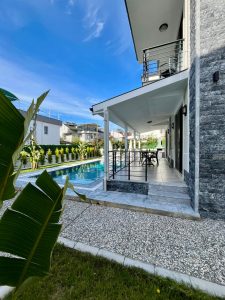 4 Bedroom Central Villa for short term rental in Dalyan - Balcony terrace