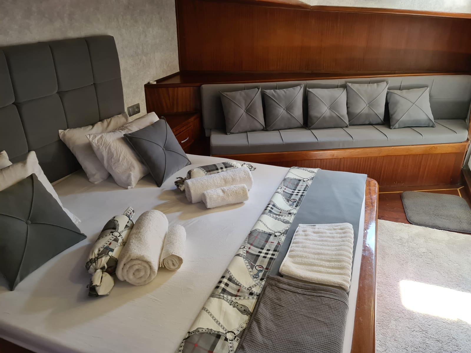 Volkan's Adventures Blue Dream Gulet - Blue Cruise - master bedroom 3