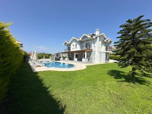6 Bedroom Central Villa for short term rental in Dalyan - Outside view with pool and garden