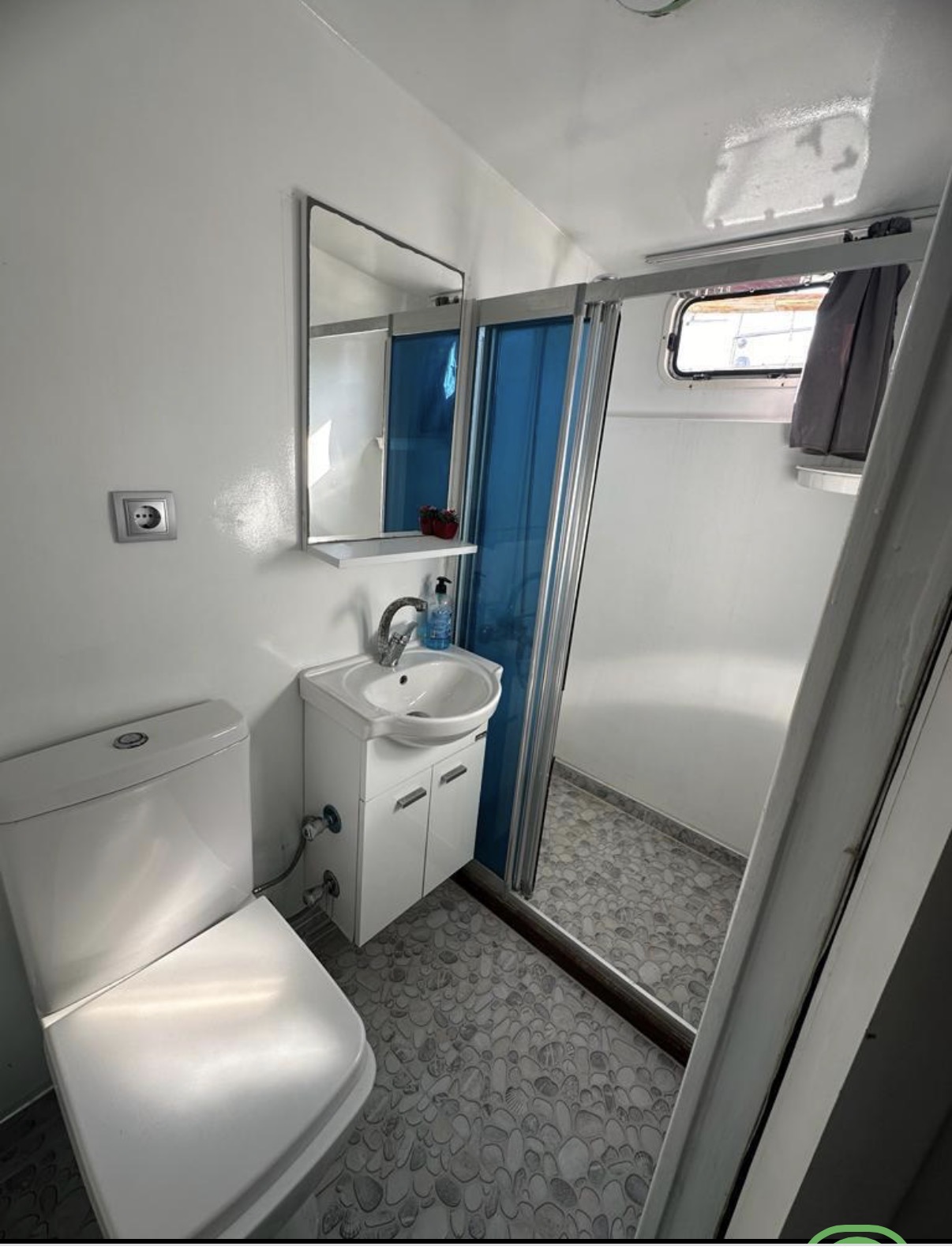 Volkan's Adventures Blue Dream Gulet - Blue Cruise - toilet and shower