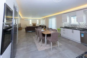 6 Bedroom Central Villa for short term rental in Dalyan - Dining Area